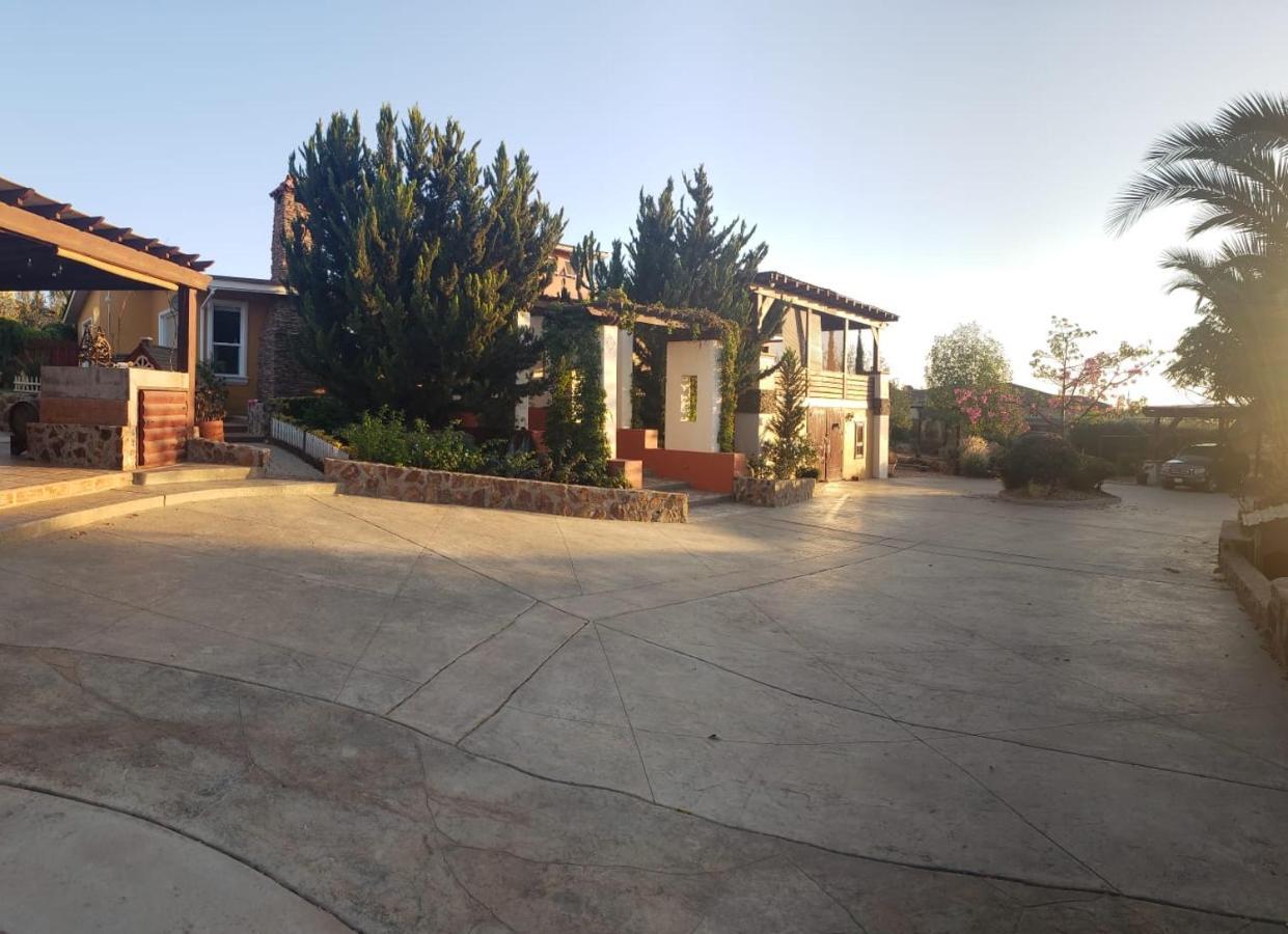 Tierra Mia Hacienda Ruta Del Vino Hotel Вале де Гуадалупе Екстериор снимка
